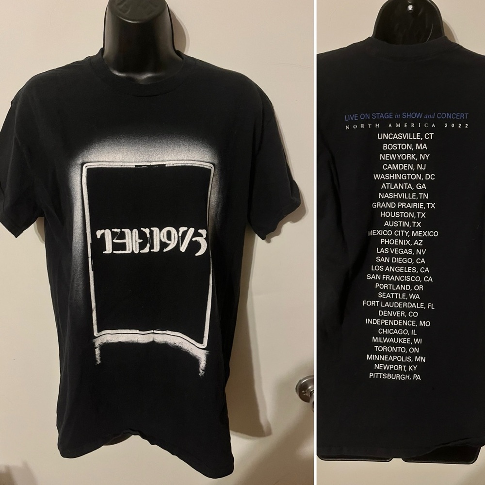 The 1975 2022 Live On Stage in Show and Concert US Tour Tshirt. Sz Medium